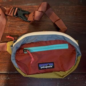 Patagonia Lightweight Hip Pack Carrier.  Never used! Excellent condition!